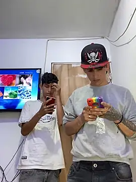 LatinBoysxxx online show from February 6, 2025, 5:19 pm