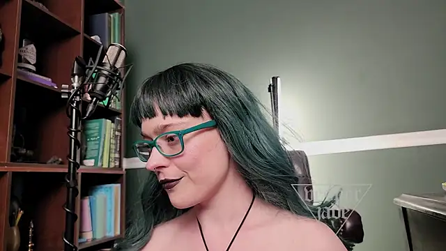 vesperjadex online show from April 15, 2026, 4:52 am