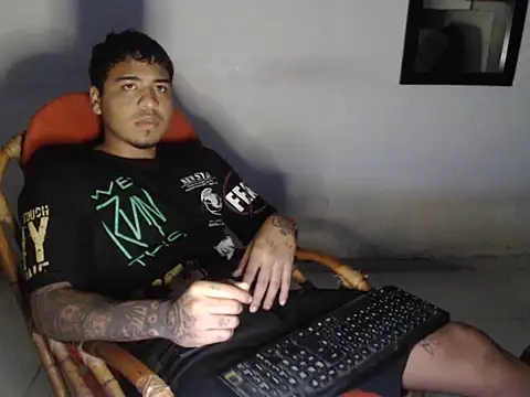 Snapshot of camiloacosta321 chatting on December 1, 2025, 7:35 am camiloacosta321 online show from December 1, 2025, 7:35 am