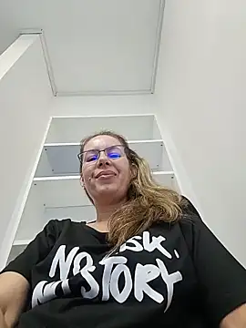 uber babe online show from June 18, 2026, 4:24 am