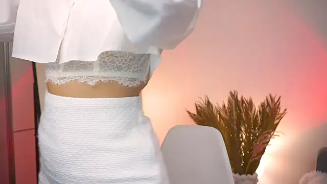 Peopleneedlove144 online show from February 14, 2025, 3:15 pm