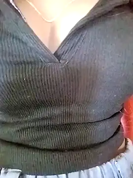 Esha Babyy online show from December 23, 2024, 3:01 pm