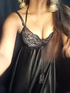 Esha Babyy online show from October 10, 2025, 2:27 pm