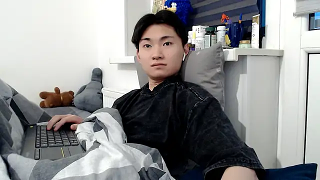 Snapshot of Miram_Yu chatting on April 26, 2026, 5:43 pm Miram Yu online show from April 26, 2026, 5:43 pm