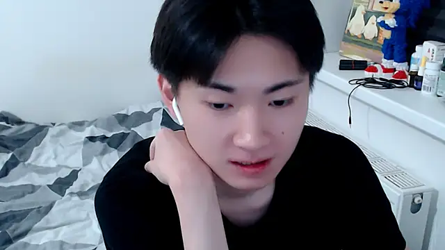 Snapshot of Miram_Yu chatting on May 1, 2026, 9:30 pm Miram Yu online show from May 1, 2026, 9:30 pm