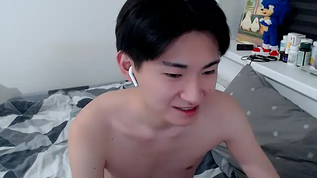Snapshot of Miram_Yu chatting on May 3, 2026, 7:53 pm Miram Yu online show from May 3, 2026, 7:53 pm