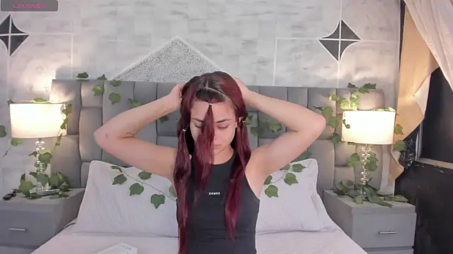 HannaRhodes online show from January 27, 2025, 1:09 pm