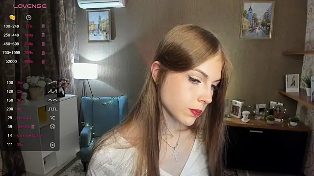 DarleneHatt online show from September 24, 2025, 11:08 pm