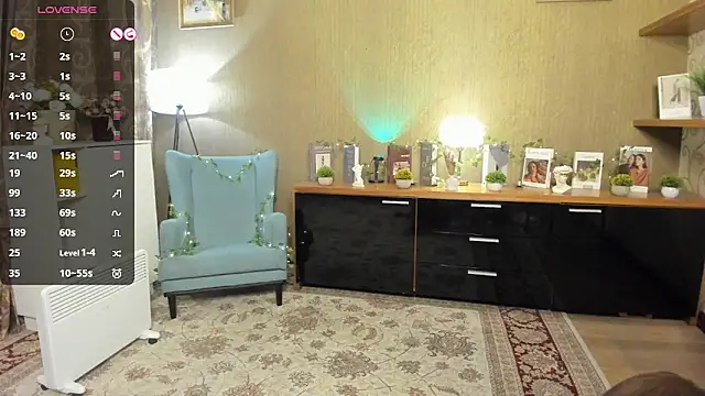 DarleneHatt online show from October 5, 2025, 12:09 am