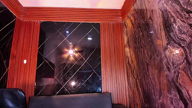 Isabella stanford2 online show from September 30, 2025, 1:05 pm