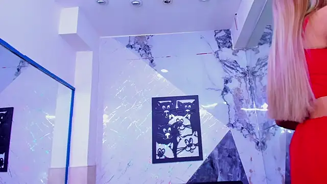 Isabella stanford2 online show from April 13, 2026, 4:40 am