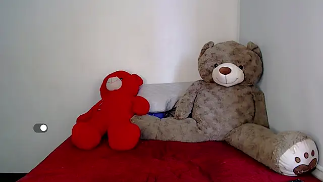 SamanthaaSmitt online show from March 19, 2025, 6:44 pm