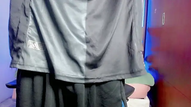 johnny cagee online show from December 15, 2025, 3:33 am