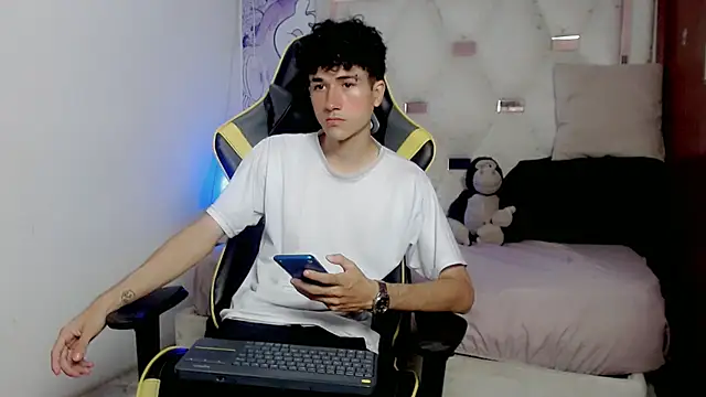 johnny cagee online show from January 15, 2026, 3:55 am