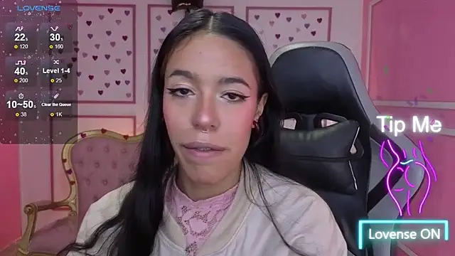 stephania t online show from November 19, 2025, 12:49 pm