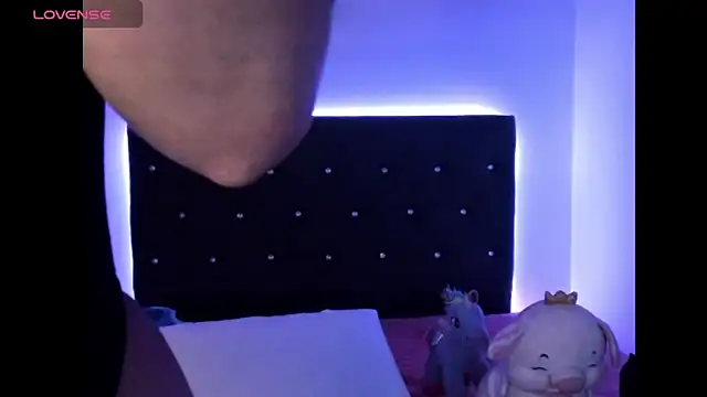 Alba Grey online show from March 11, 2026, 2:17 am