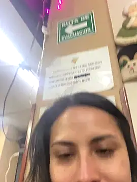 Effyvice13 online show from December 15, 2025, 12:37 am