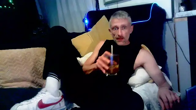 unclestefansdick online show from September 28, 2025, 12:05 am