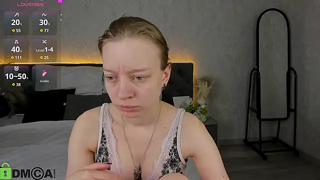 Michelle Blond online show from February 8, 2026, 8:51 am