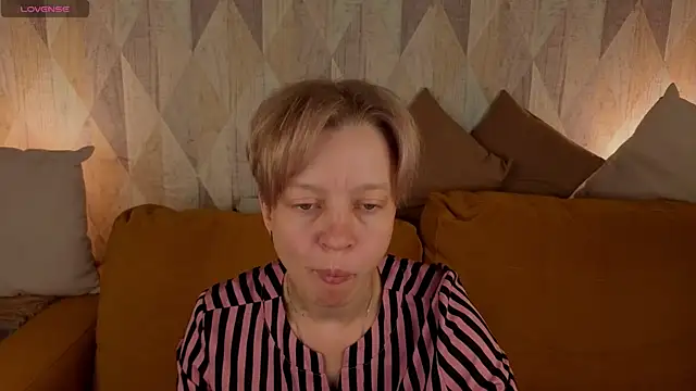 Snapshot of Michelle_Blond chatting on July 8, 2026, 1:10 am Michelle Blond online show from July 8, 2026, 1:10 am