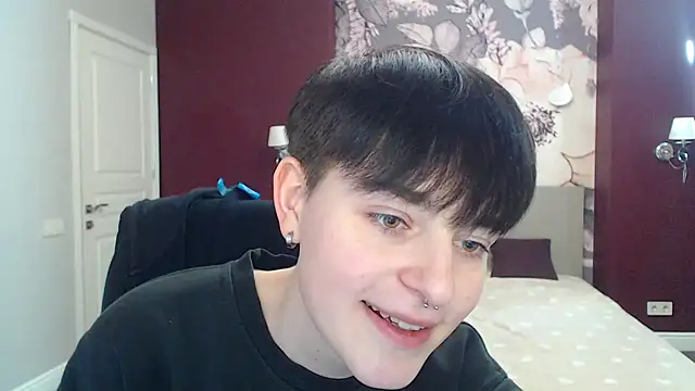 EmiliaYours online show from December 24, 2024, 10:22 am