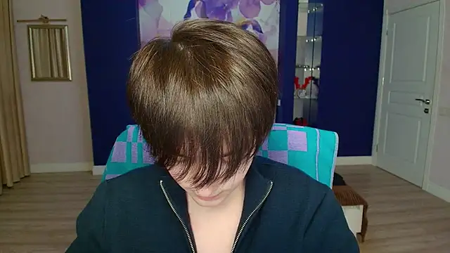 EmiliaYours online show from February 4, 2025, 3:47 pm