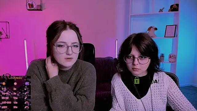 luna berryy online show from December 3, 2025, 8:18 pm