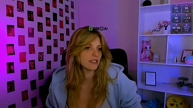 luna berryy online show from July 14, 2026, 2:05 am