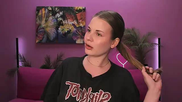 holy kitty online show from October 17, 2025, 6:16 am