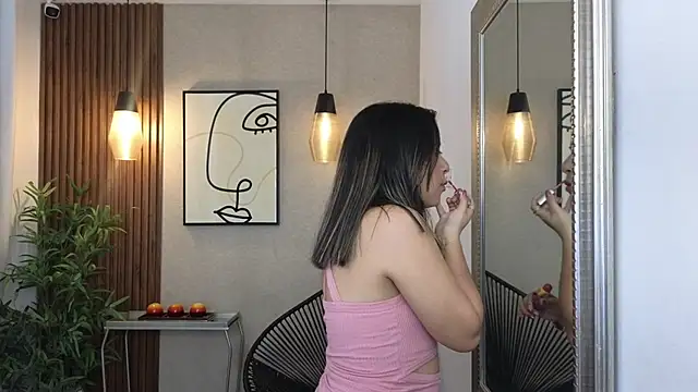 Sharlotte Milk online show from November 25, 2025, 10:37 am