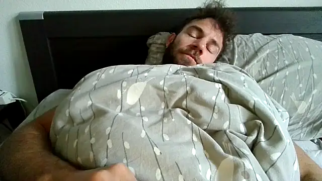 alpha-hunk online show from October 5, 2025, 7:07 am