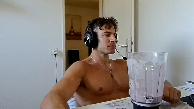 Snapshot of alpha-hunk chatting on April 23, 2026, 10:25 am alpha-hunk online show from April 23, 2026, 10:25 am