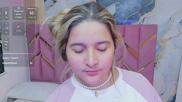 collegepawglovedaddy online show from April 18, 2026, 4:38 am