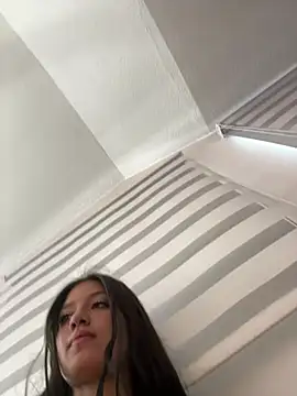 Kyna euphoria online show from February 2, 2025, 7:35 pm