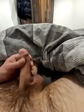 Snapshot of NiceBone000 chatting on December 4, 2024, 11:02 pm NiceBone000 online show from December 4, 2024, 11:02 pm