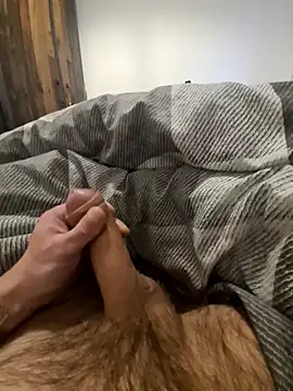 Snapshot of NiceBone000 chatting on December 4, 2025, 2:04 pm NiceBone000 online show from December 4, 2025, 2:04 pm