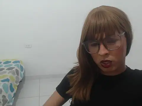 estefania224 online show from March 17, 2026, 11:13 am