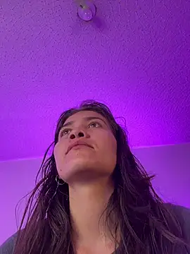 aurora divine online show from March 26, 2026, 6:57 pm