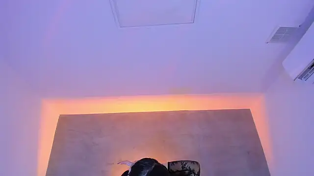 maddy walker online show from September 28, 2025, 8:14 pm