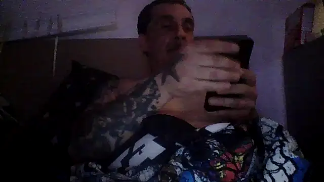 CandiedPompano online show from June 12, 2026, 4:22 am
