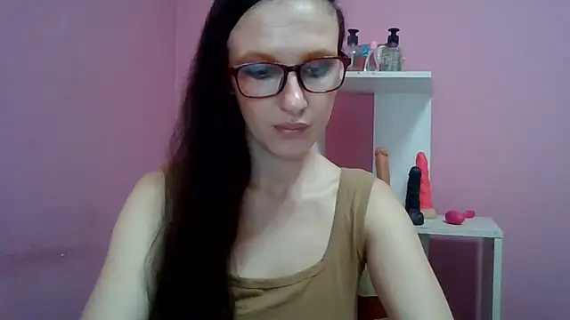 Snapshot of LolaBoobs chatting on June 20, 2026, 1:25 pm LolaBoobs online show from June 20, 2026, 1:25 pm