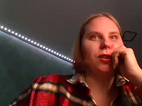 Thalia  Star online show from January 8, 2025, 3:17 pm