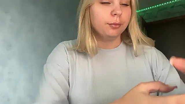 Thalia  Star online show from October 6, 2025, 11:07 am