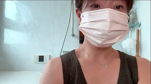 Risa 06 online show from October 18, 2025, 6:26 am