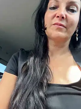 -OLYA- online show from September 12, 2025, 12:27 pm