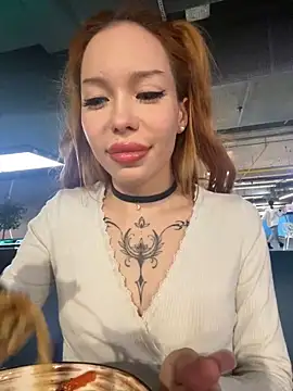 Snapshot of babydolll chatting on March 16, 2025, 7:06 pm babydolll online show from March 16, 2025, 7:06 pm