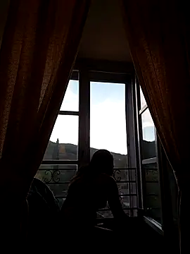 feetqueen96 online show from October 12, 2025, 4:06 pm