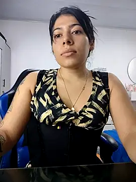 Caro kitty- online show from December 19, 2025, 3:08 pm