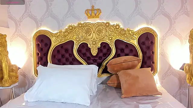 KendralHolson online show from February 17, 2026, 4:31 am