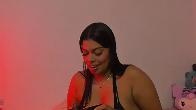 jennifer oliveira online show from November 9, 2025, 3:16 am